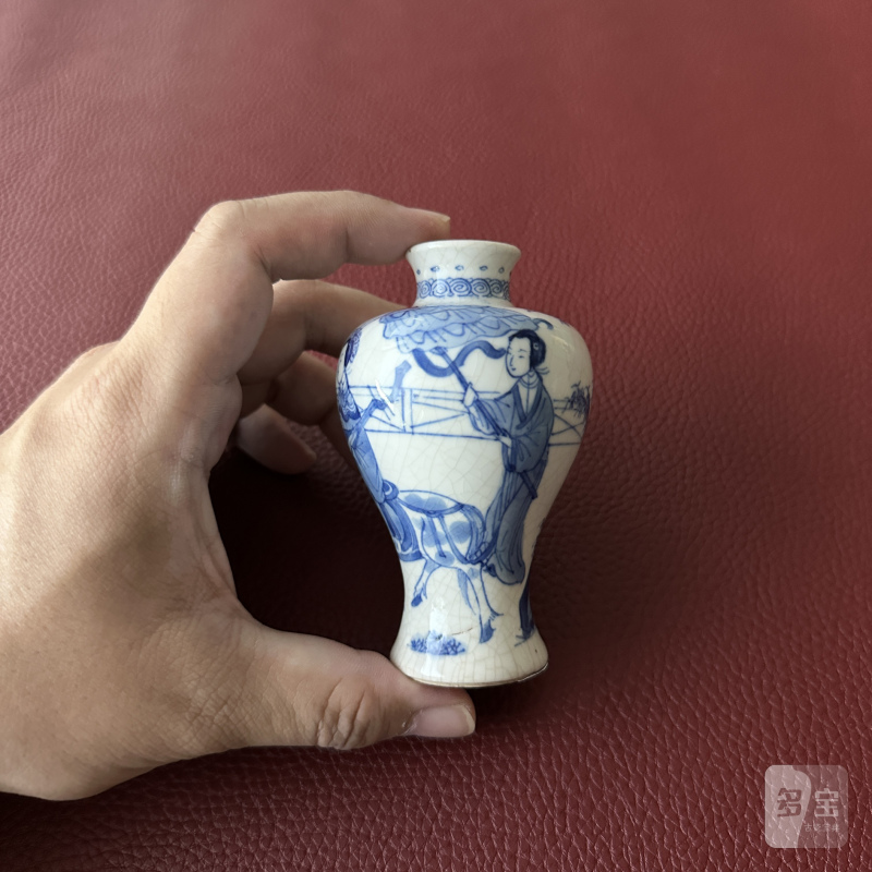清康熙 浆胎青花昭君出塞图小梅瓶 - 图4